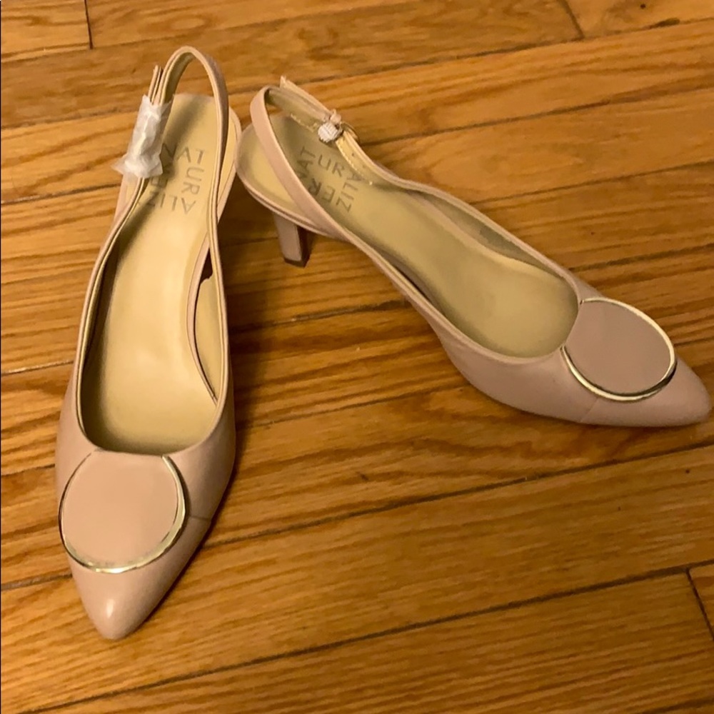 Naturlizer Pinkish Cream Heels